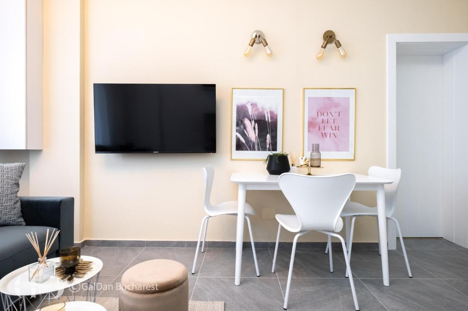 The Loft Luxury Apartments-Near The Park In The City Center Бухарест Экстерьер фото
