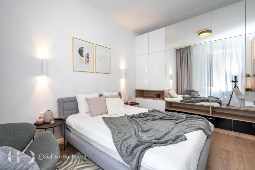 The Loft Luxury Apartments-Near The Park In The City Center Бухарест Экстерьер фото