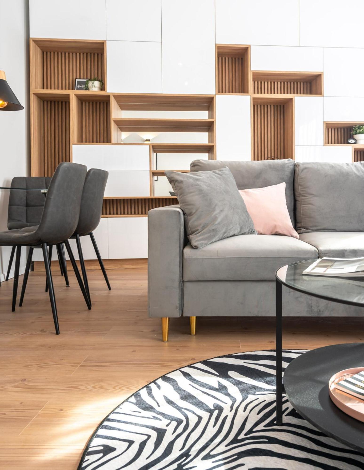 The Loft Luxury Apartments-Near The Park In The City Center Бухарест Экстерьер фото